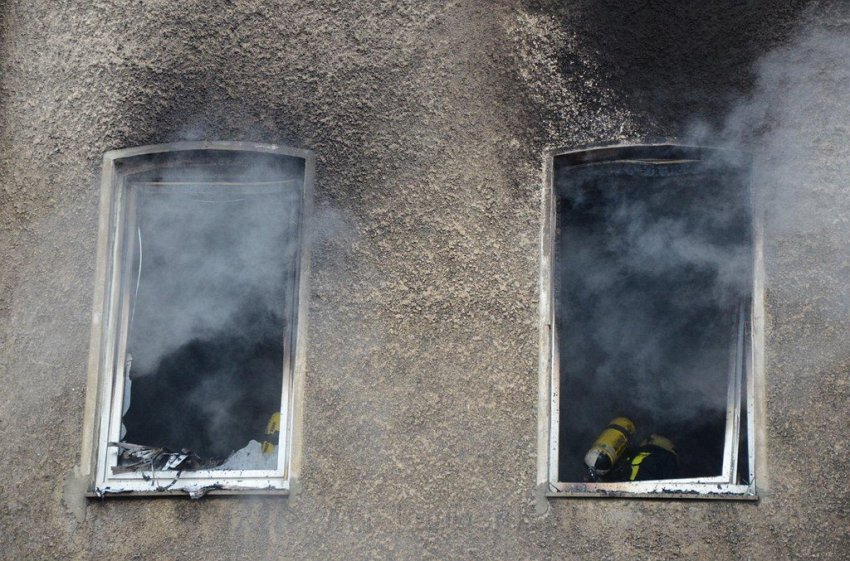 Feuer 2 Koeln Ehrenfeld Liebigstr P11.jpg